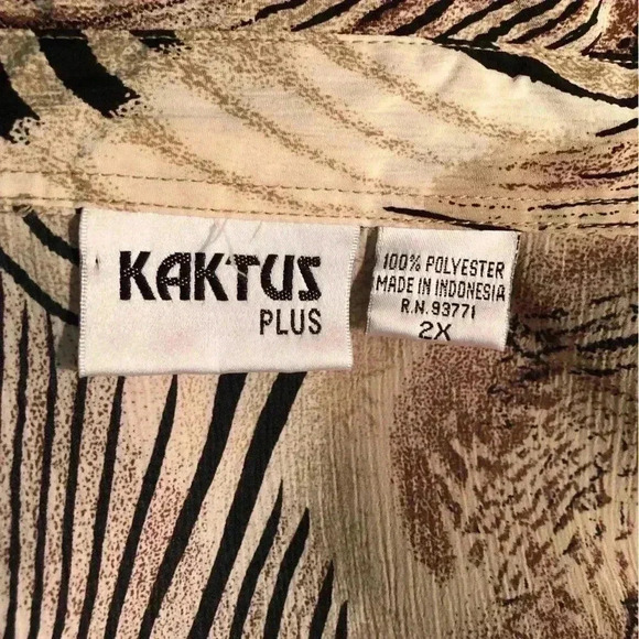 Kaktus Plus 2X 2 Piece Blouse and Tank Top Set Animal Print Button Up L/S - Picture 7 of 7